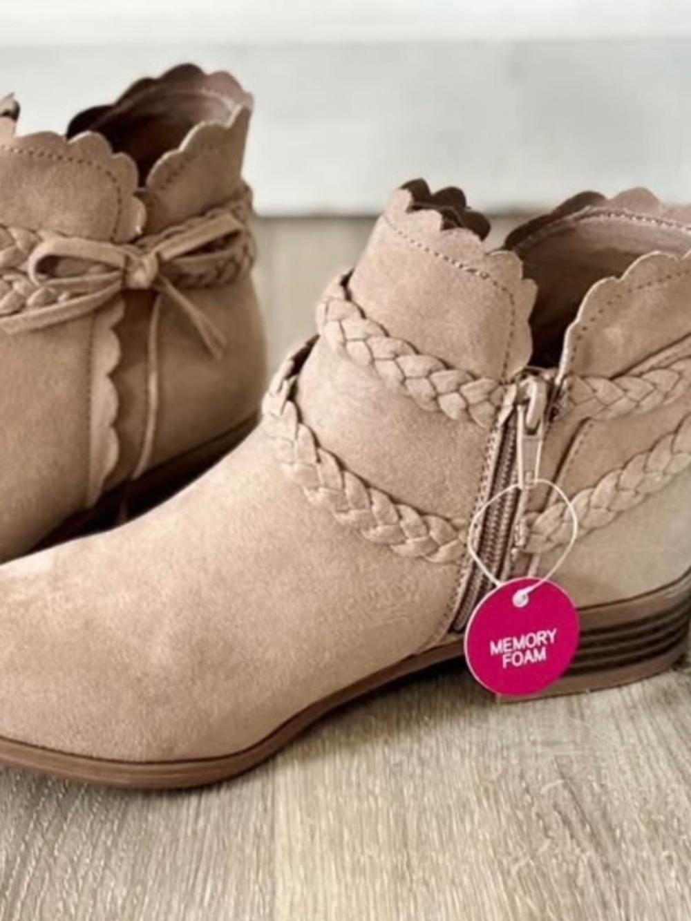 NEW SO Girls Tan Taupe Braided Bow Jada Suede Ankle Boots Zip Up Memory Foam 3